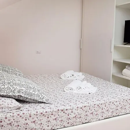 Butterfly Apartment *